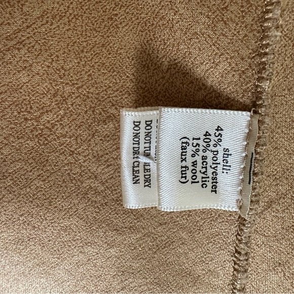 Dylan Tan Shearling Jacket - Picture 4 of 7